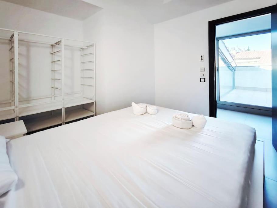 Moderno Apartamento Duplex En Terrassa Centro Exterior foto