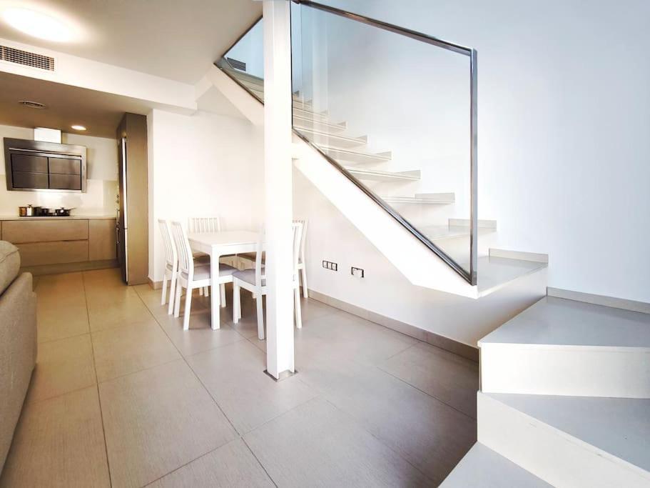 Moderno Apartamento Duplex En Terrassa Centro Exterior foto